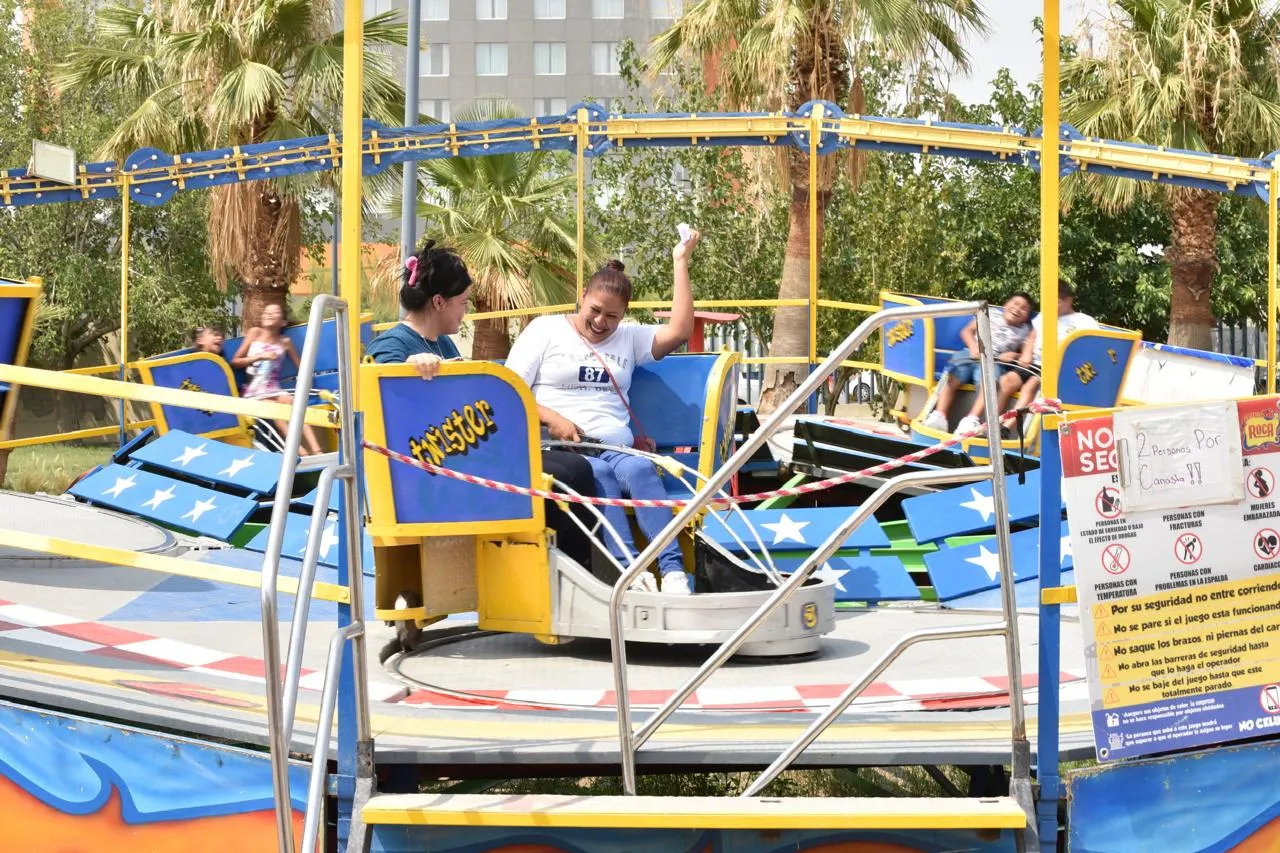 Se quedan más tiempo los juegos mecánicos del Parque Central