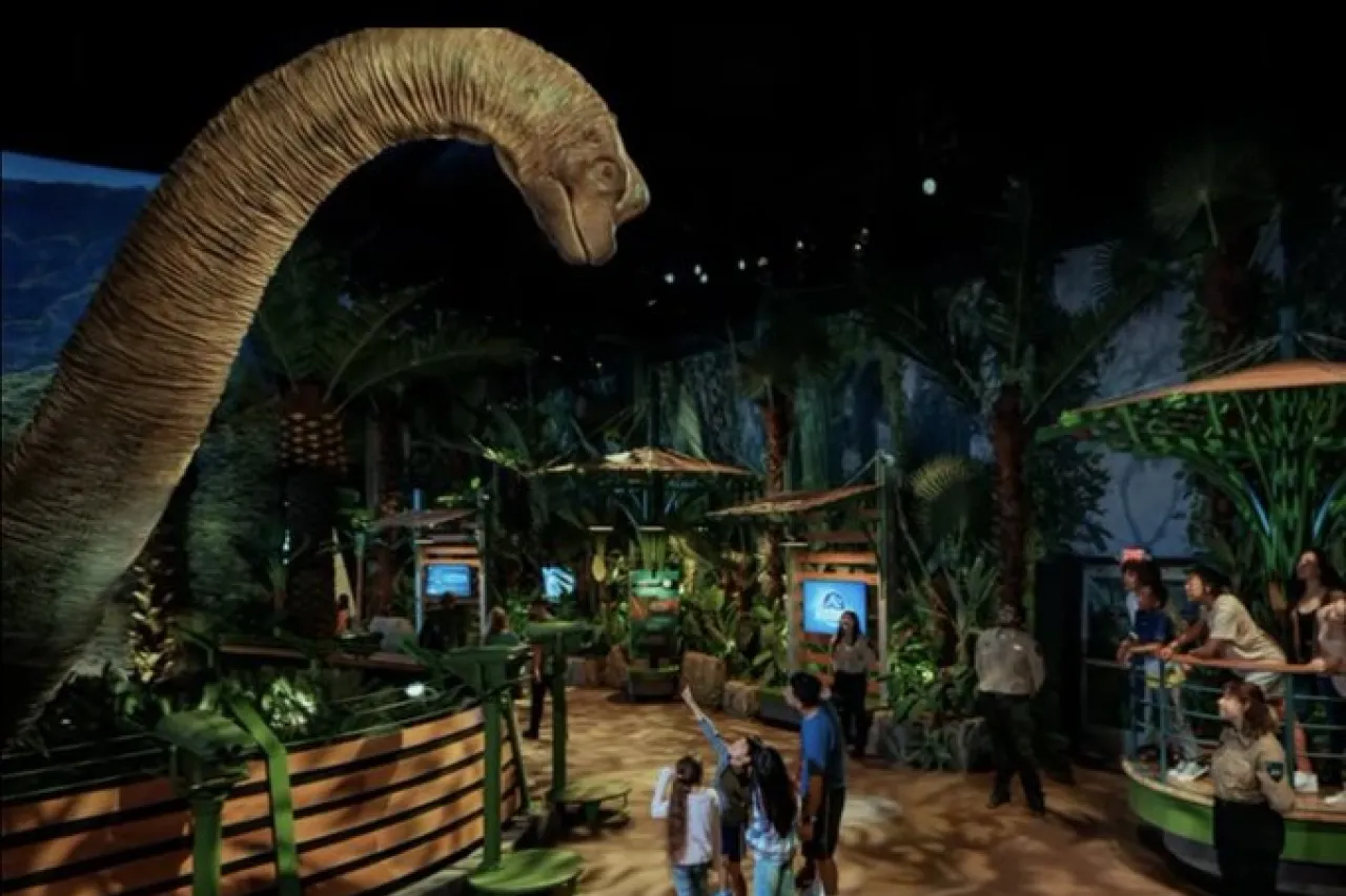 México Mágico: Roban dinosaurio de la expo Jurassic World en CDMX