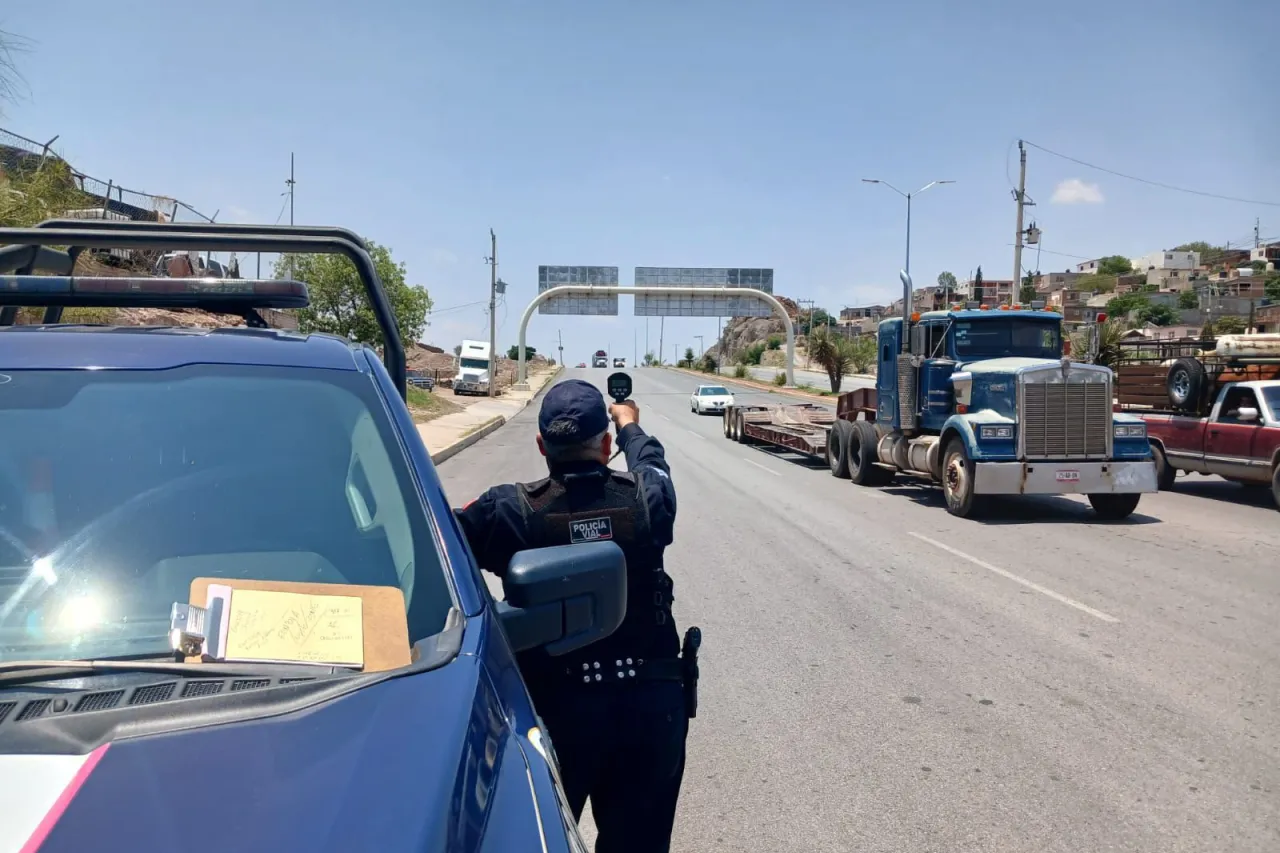 Chihuahua: Sancionan a 182 conductores que iban a exceso de velocidad