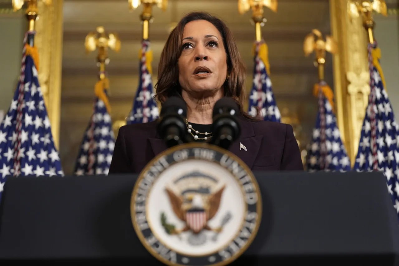 Apoyan los Obama a Kamala Harris