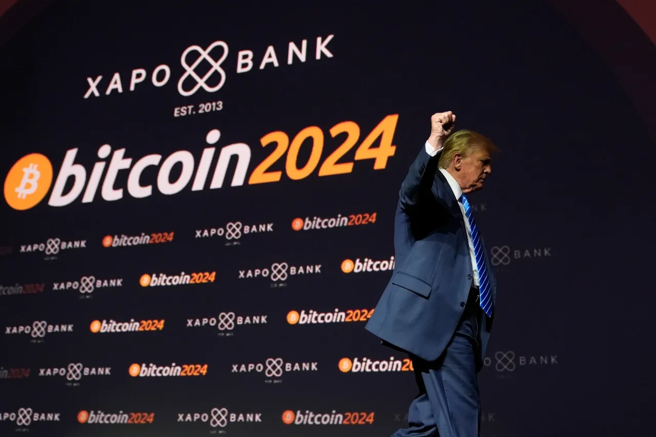 Trump promete adoptar el uso de criptomonedas si gana elecciones presidenciales