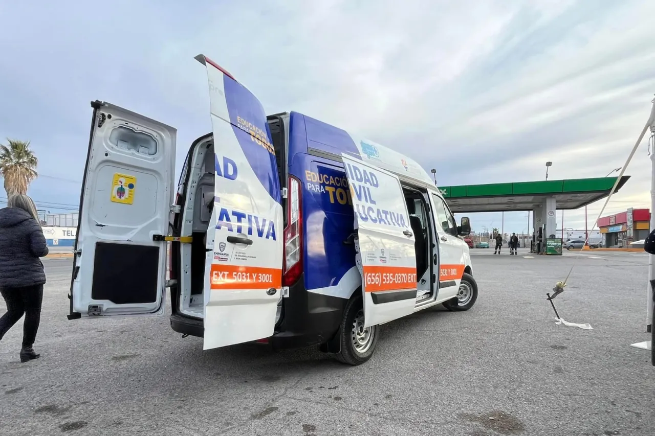 Certifican a 160 personas en primaria y secundaria en Juárez