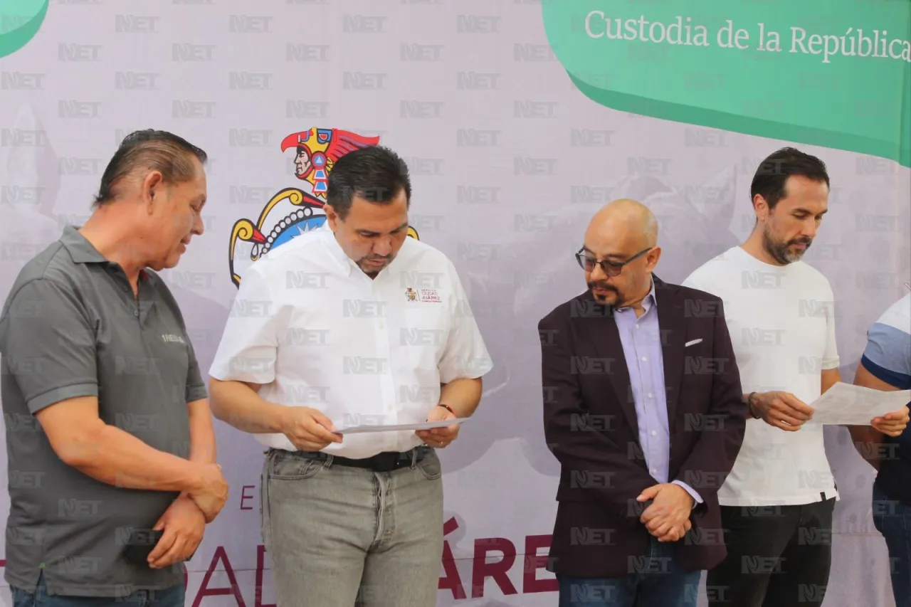 Entrega alcalde rehabilitación del parque Valle de Santiago