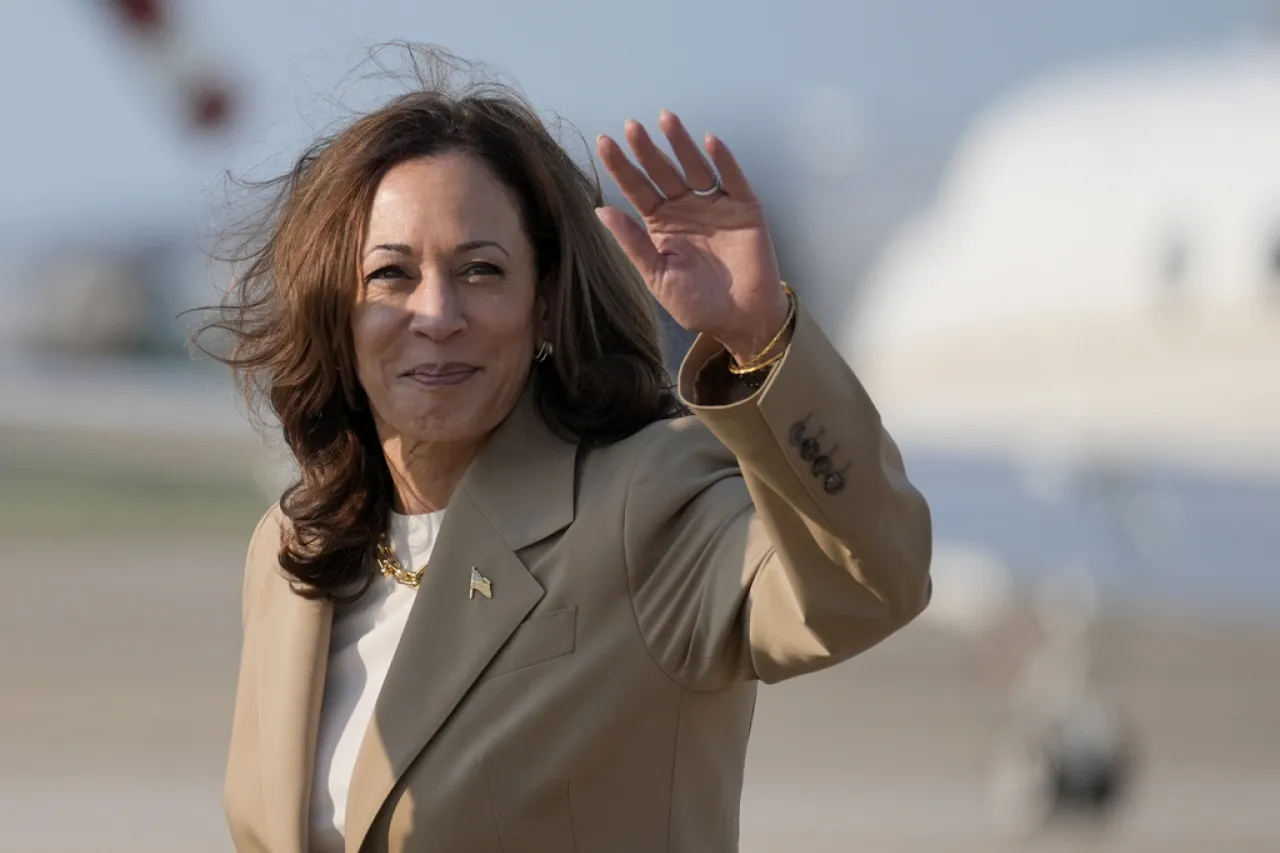 Generación Z siente el 'Kamalove': esperan que Harris anime el voto joven