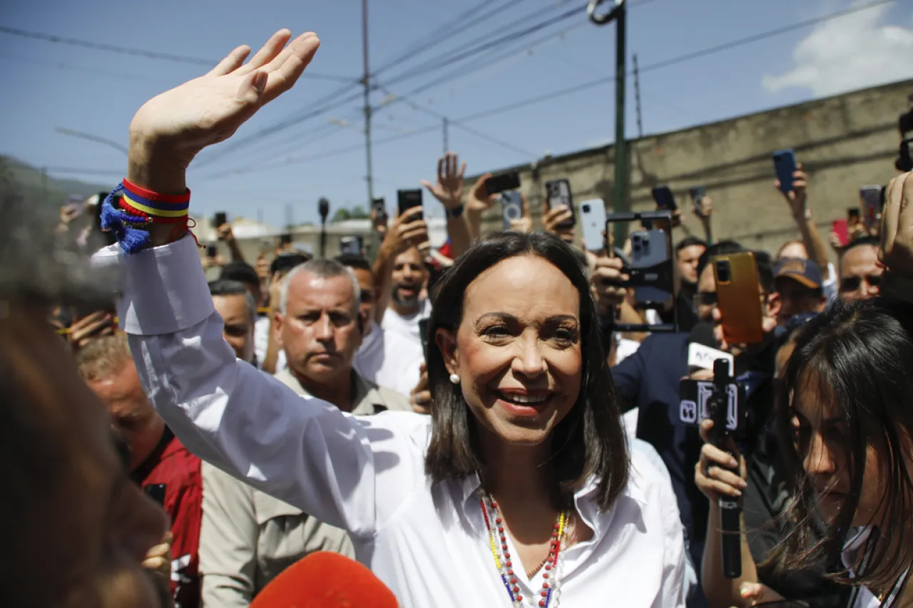 Llama oposición en Venezuela a defender el voto