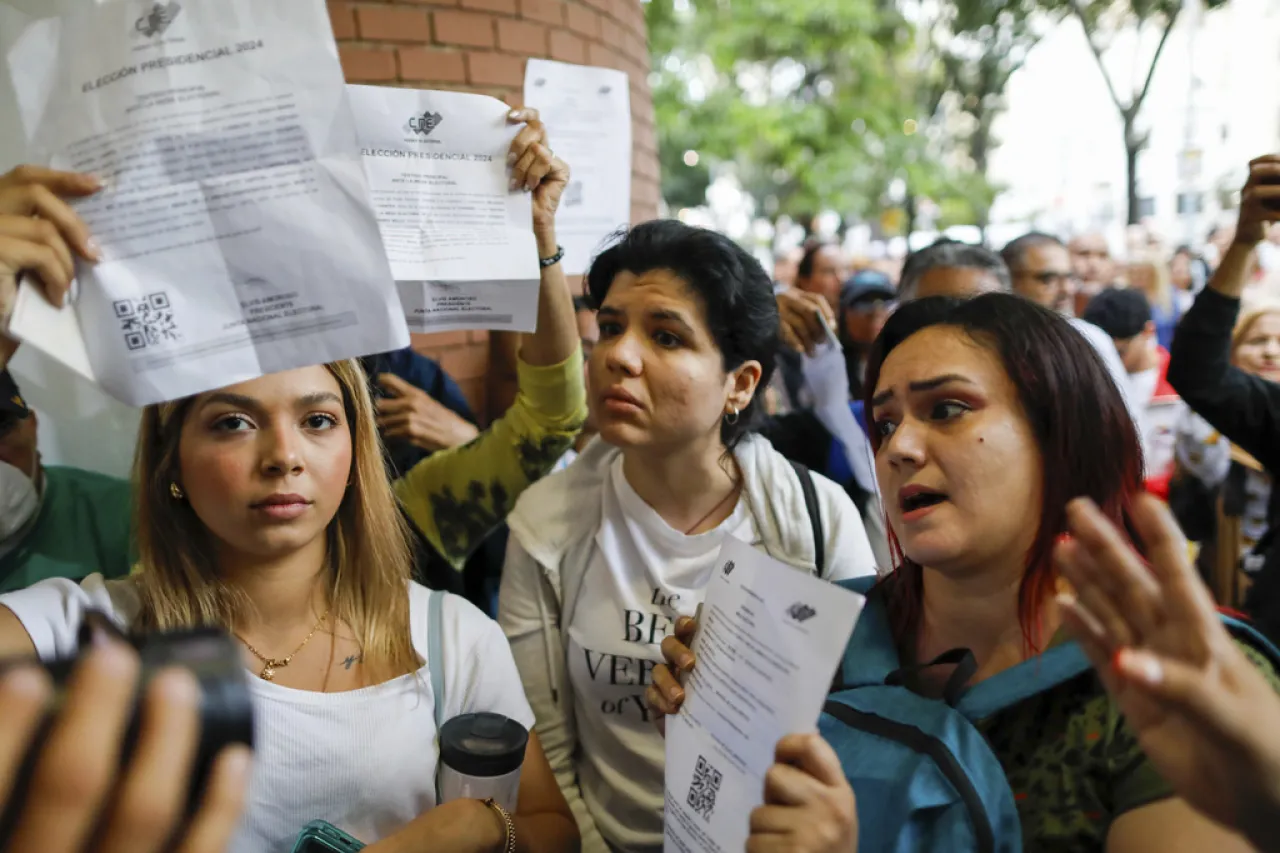 Llama oposición en Venezuela a defender el voto