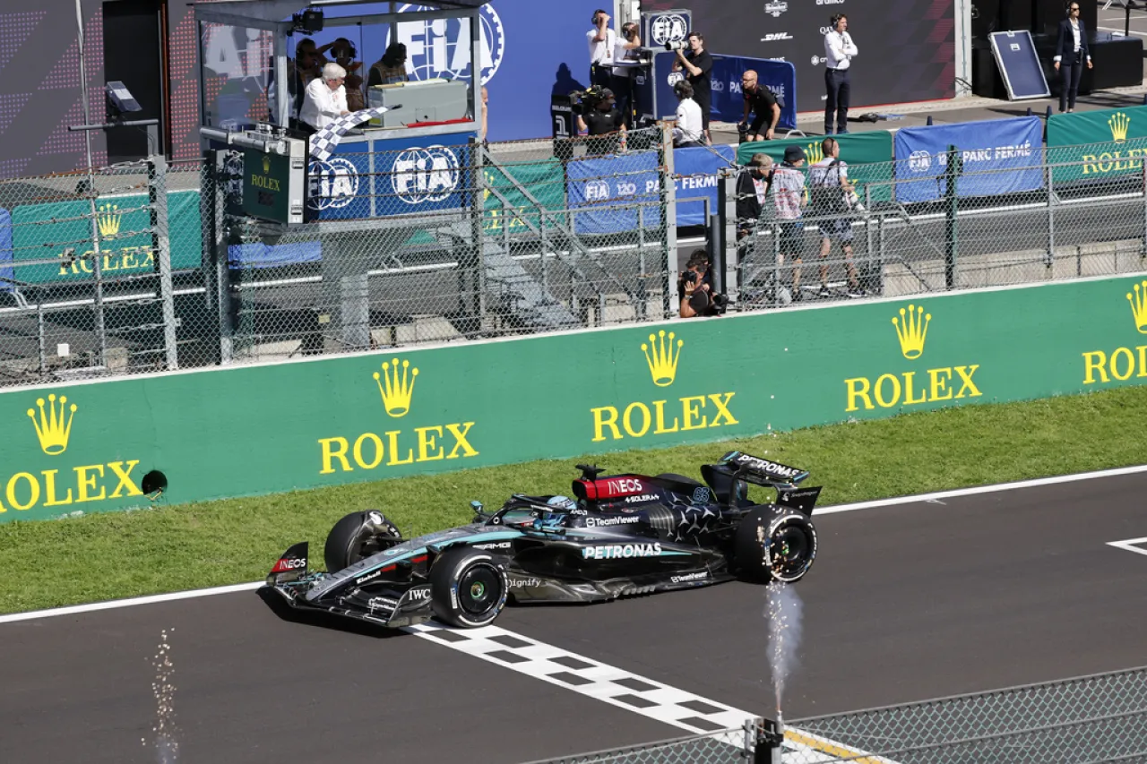 Lewis Hamilton gana el GP de Bélgica tras descalificación de George Russell