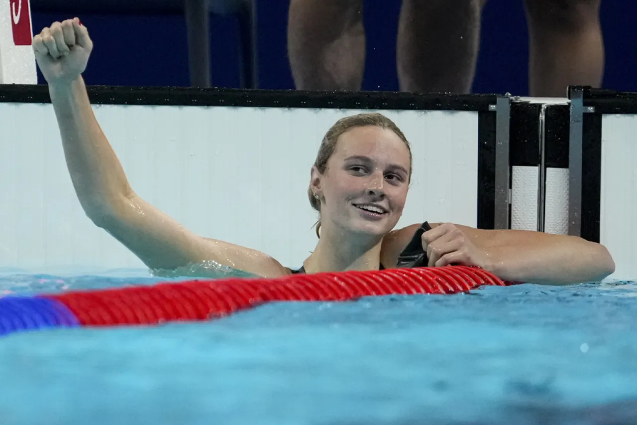 La nueva generación de la natación, de todas partes del mundo, brilla en París