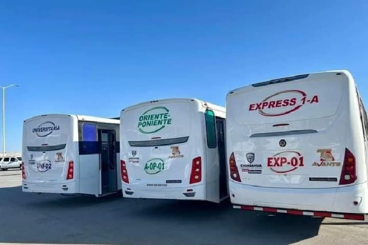 Llegan 25 camiones nuevos de transporte público para Juárez