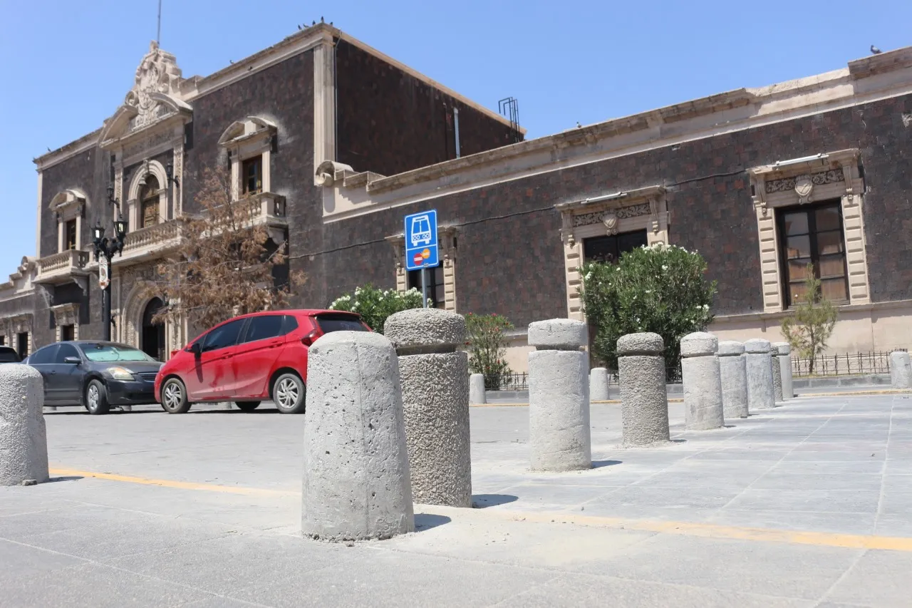 Tienen obras del Centro de Juárez un 75% de avance