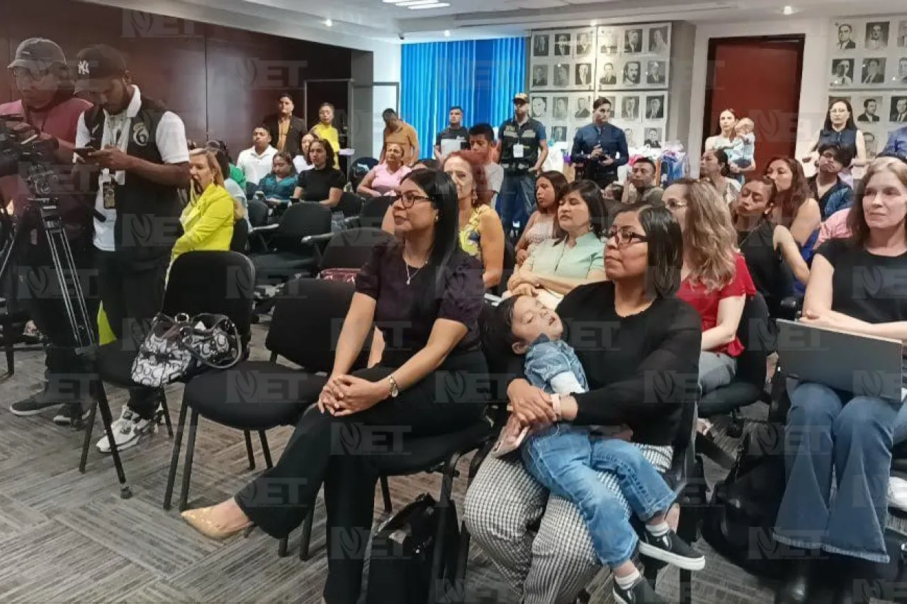 Reconocen excelencia académica de hijos de militares en Juárez