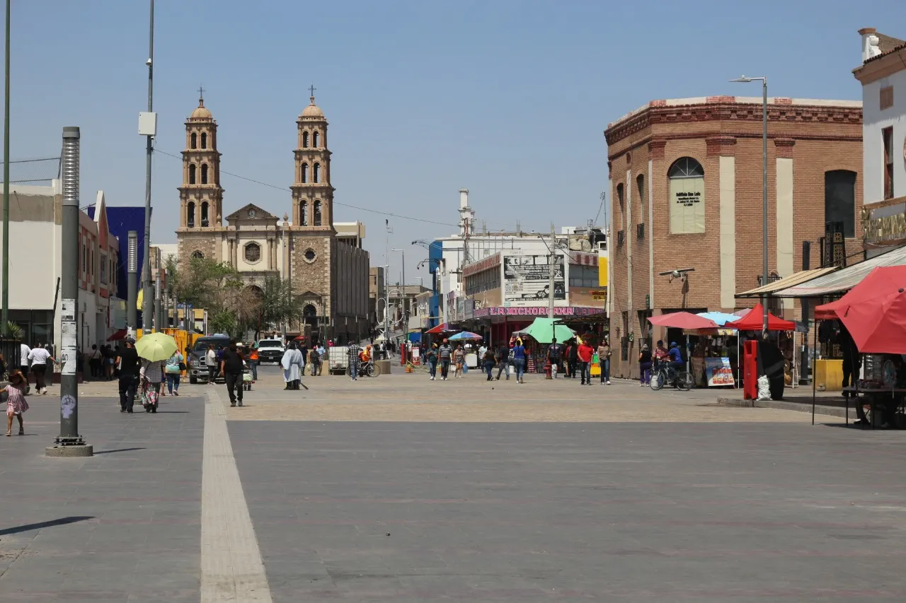 Tienen obras del Centro de Juárez un 75% de avance