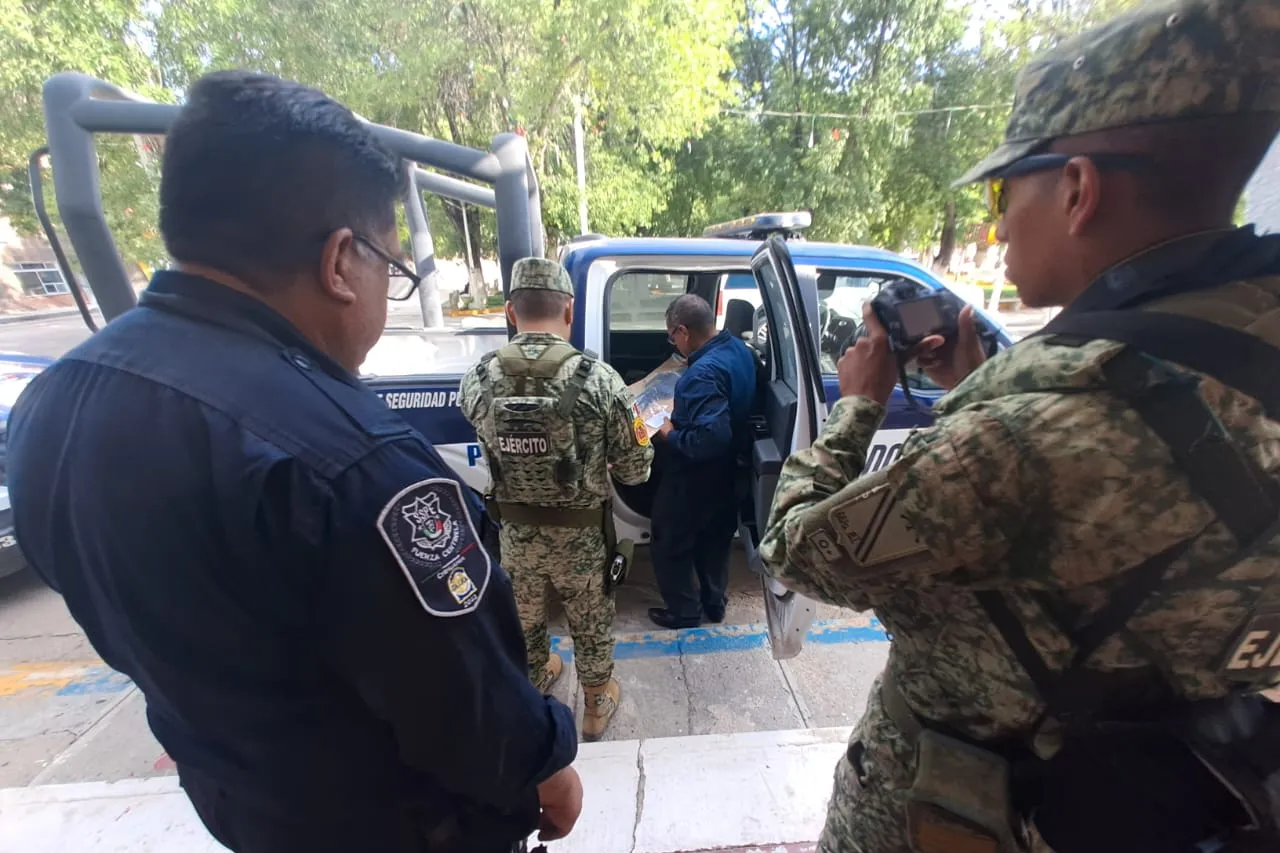 ¡Por abusones! Desarman a policías señalados por extorsiones