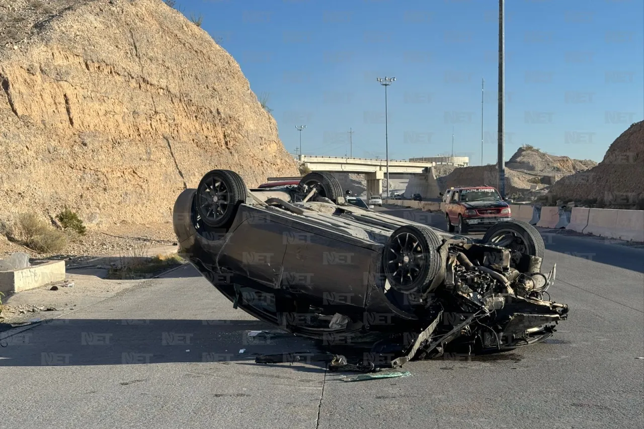 Video: Termina volcado en el Camino Real