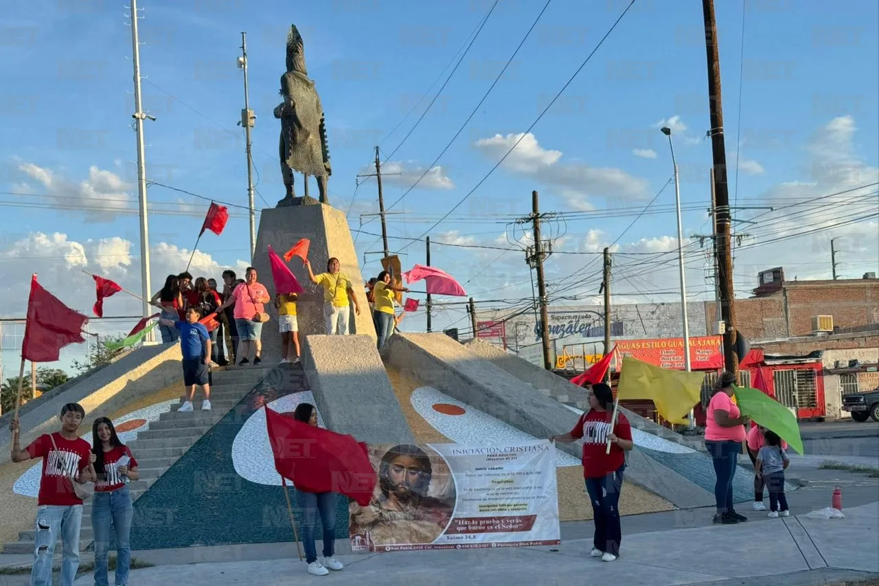 Salen a promocionar cursos de la iglesia en la Aztecas