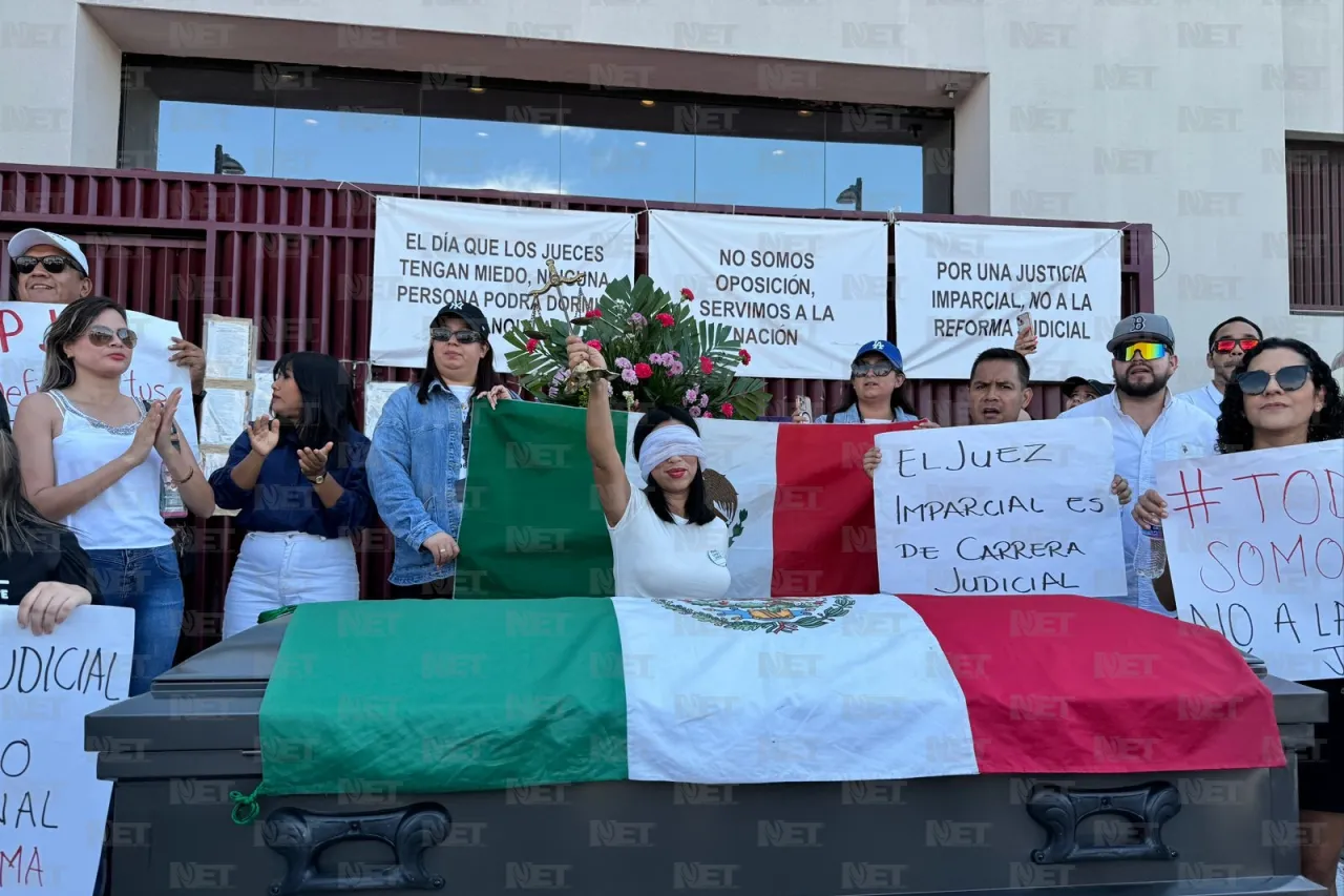 Marchan en defensa de la democracia y la independencia judicial