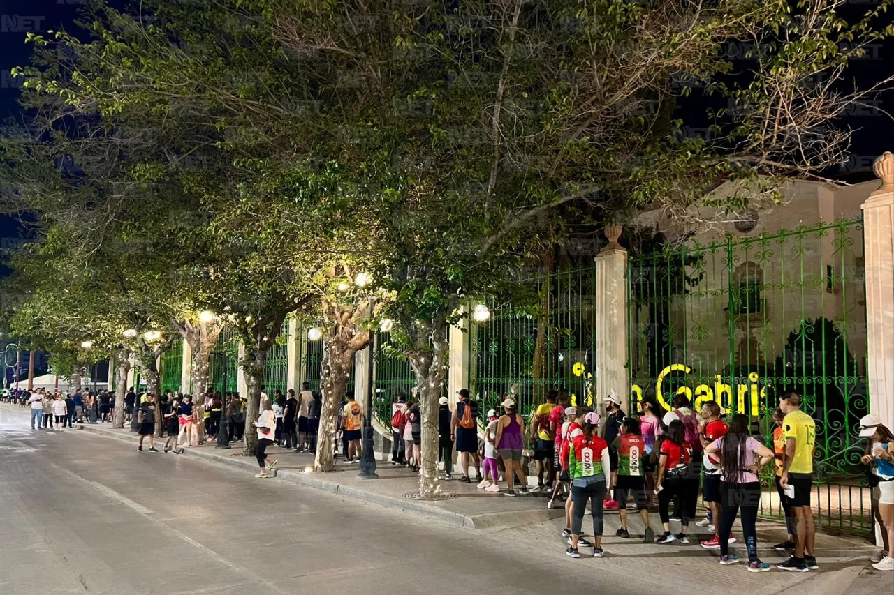 Participaron 2 mil personas en tercera carrera Juan Gabriel