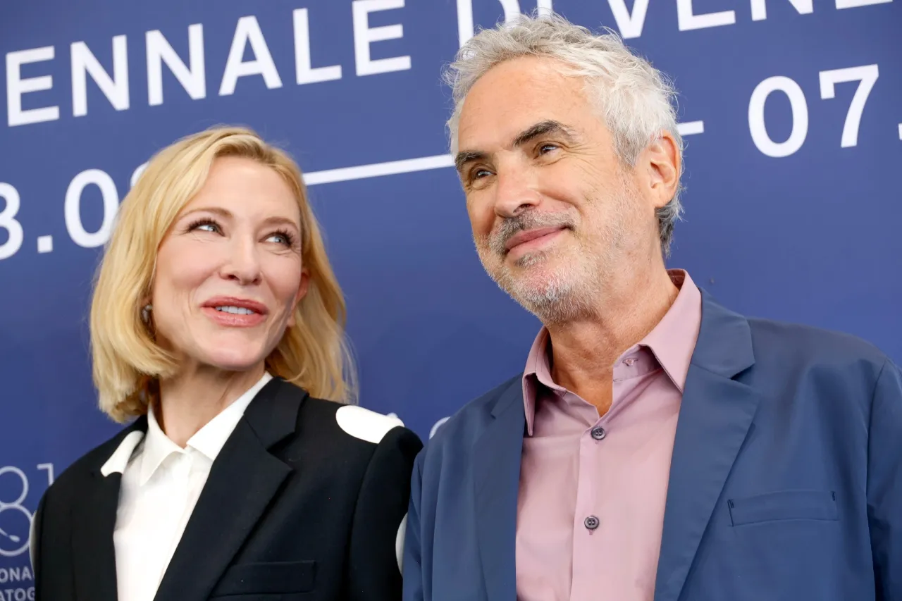 Alfonso Cuarón y Cate Blanchett llevan 'Disclaimer' a Venecia