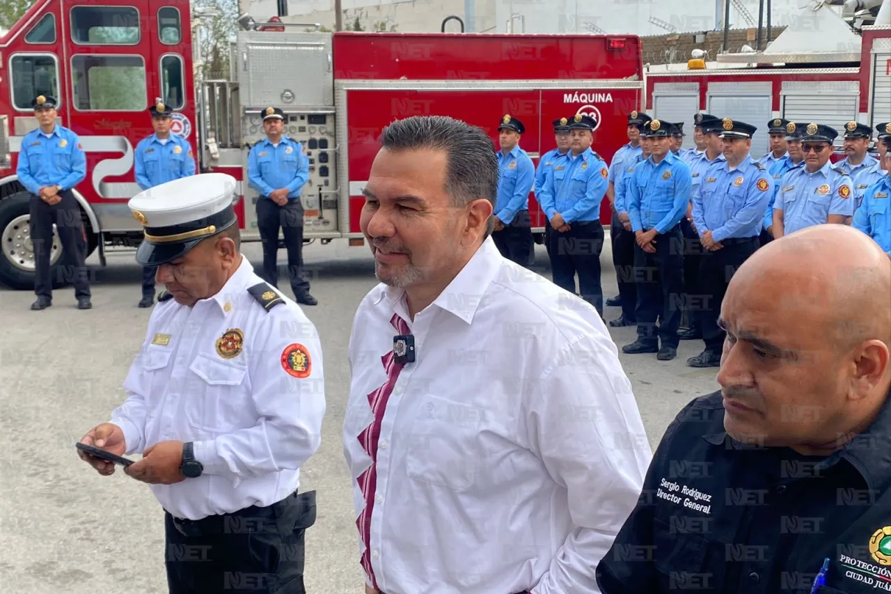 Equipan con 3 máquinas extintoras al Departamento de Bomberos