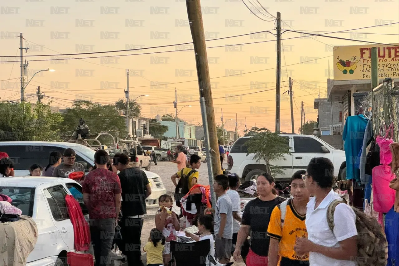 A media cuadra de mercado de segundas, acribillan a hombre