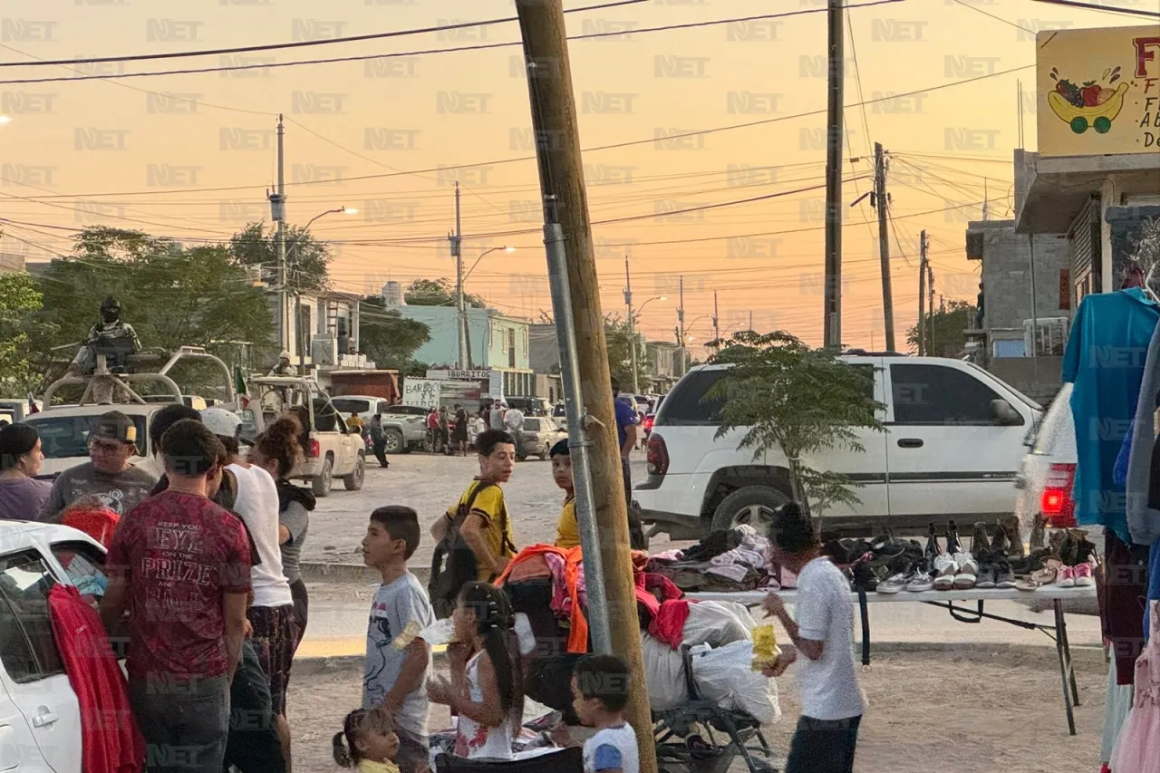 A media cuadra de mercado de segundas, acribillan a hombre