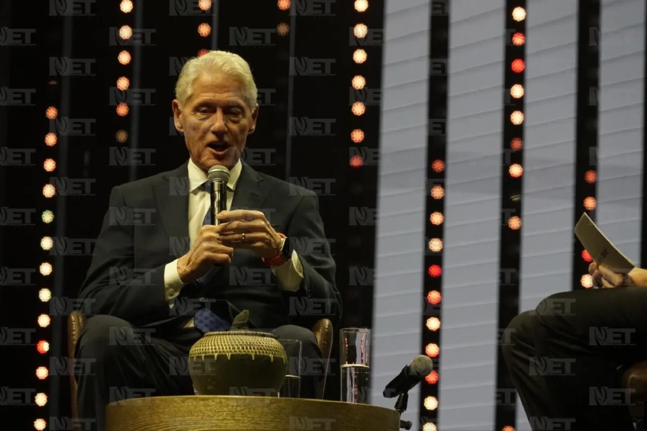 Tengan la valentía de vivir como ustedes quieran vivir: Bill Clinton en MSXXI