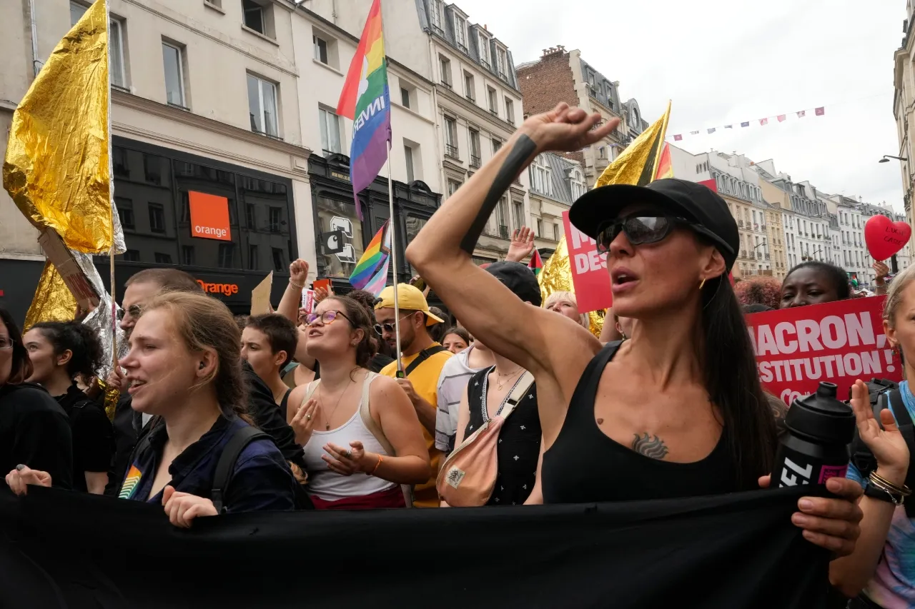 Protestan en Francia contra nombramiento de Barnier como nuevo primer ministro