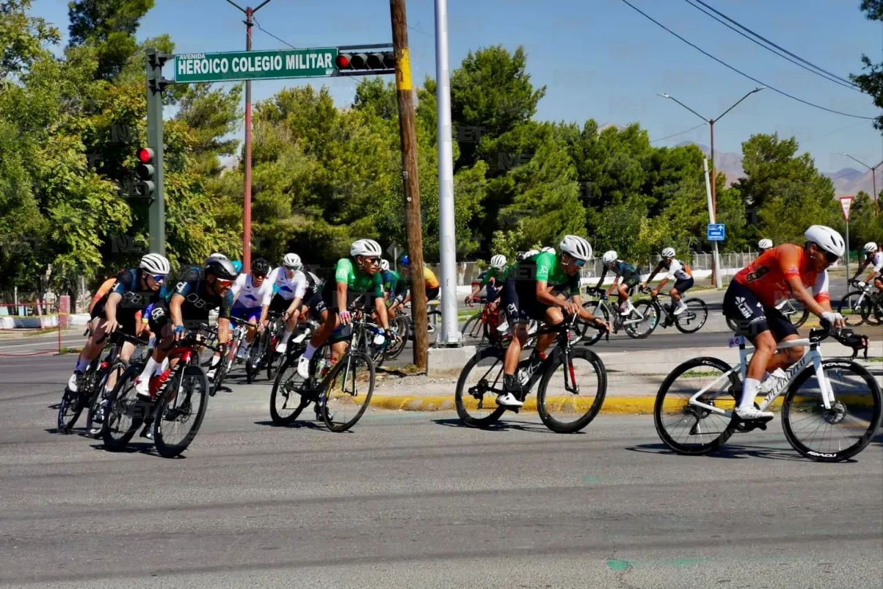 Ciclista participan en serial estatal en Juárez