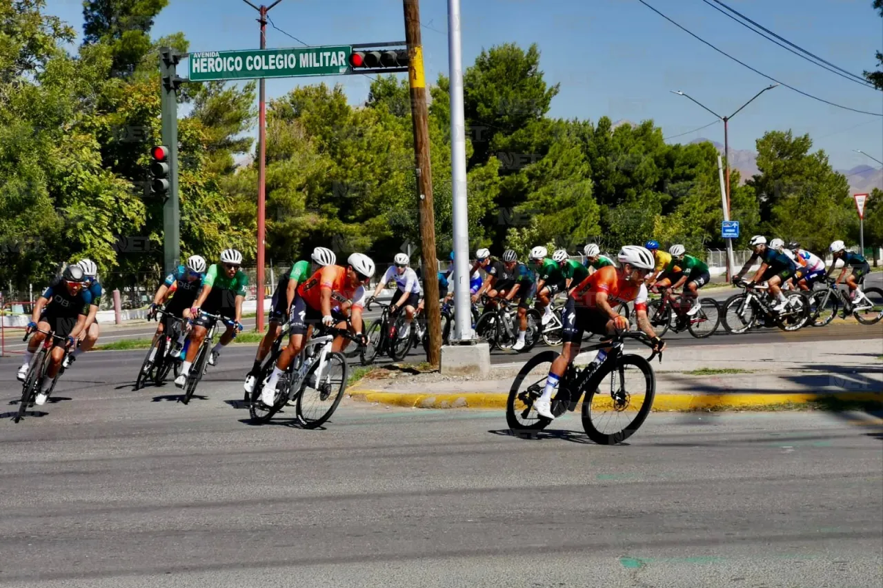 Ciclista participan en serial estatal en Juárez