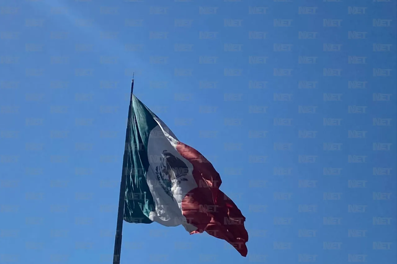 Realizan Cruz último izamiento de bandera de su administración 2021-2024