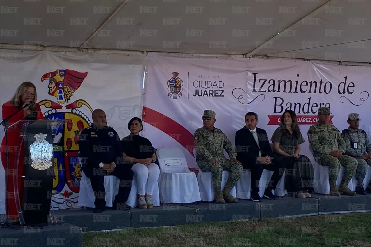 Realizan Cruz último izamiento de bandera de su administración 2021-2024