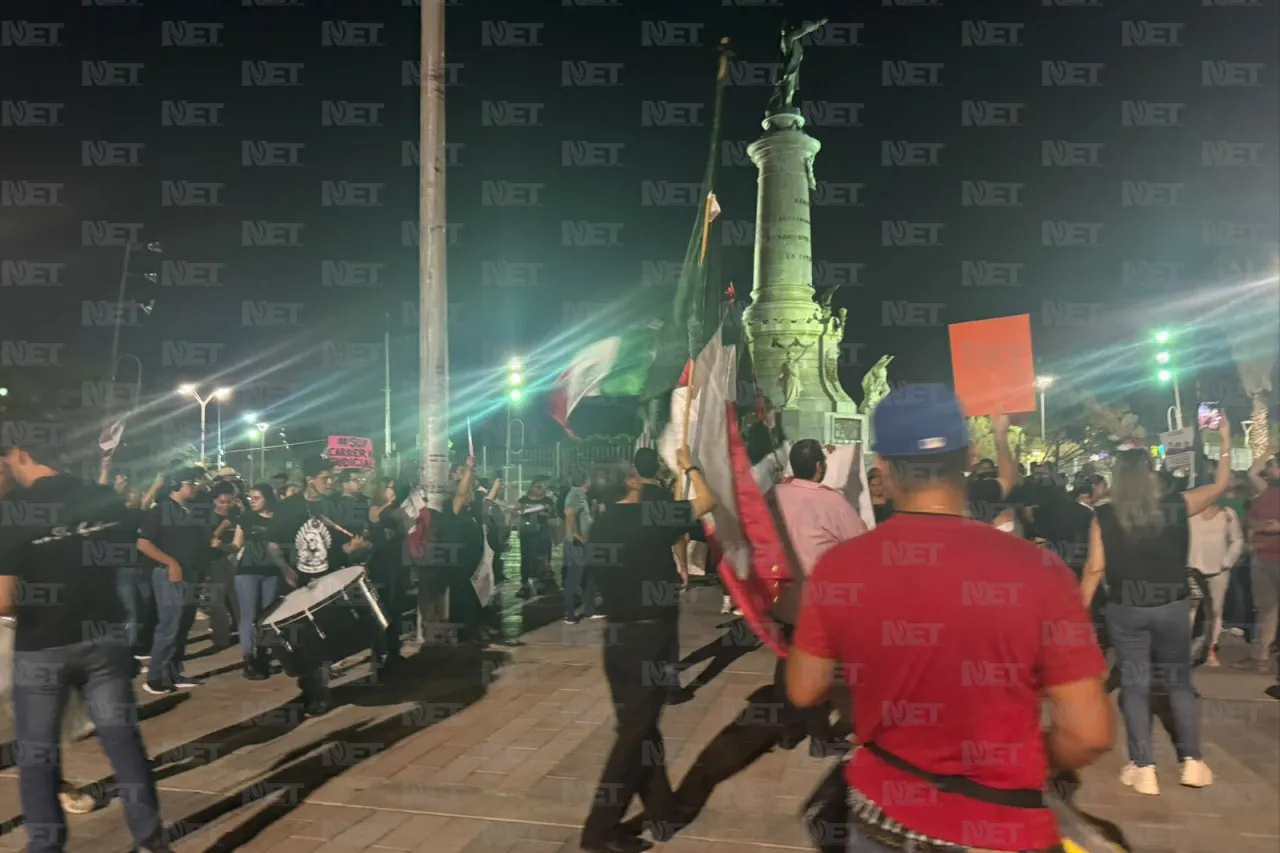 Marchan en defensa del Poder Judicial de la Federación