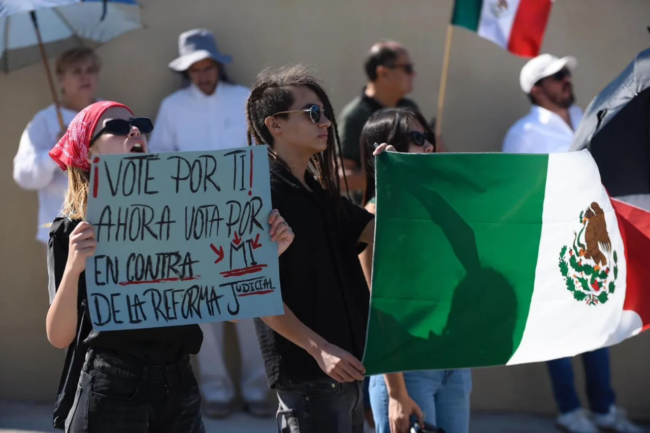 Invitan universitarios a marchar contra la Reforma Judicial