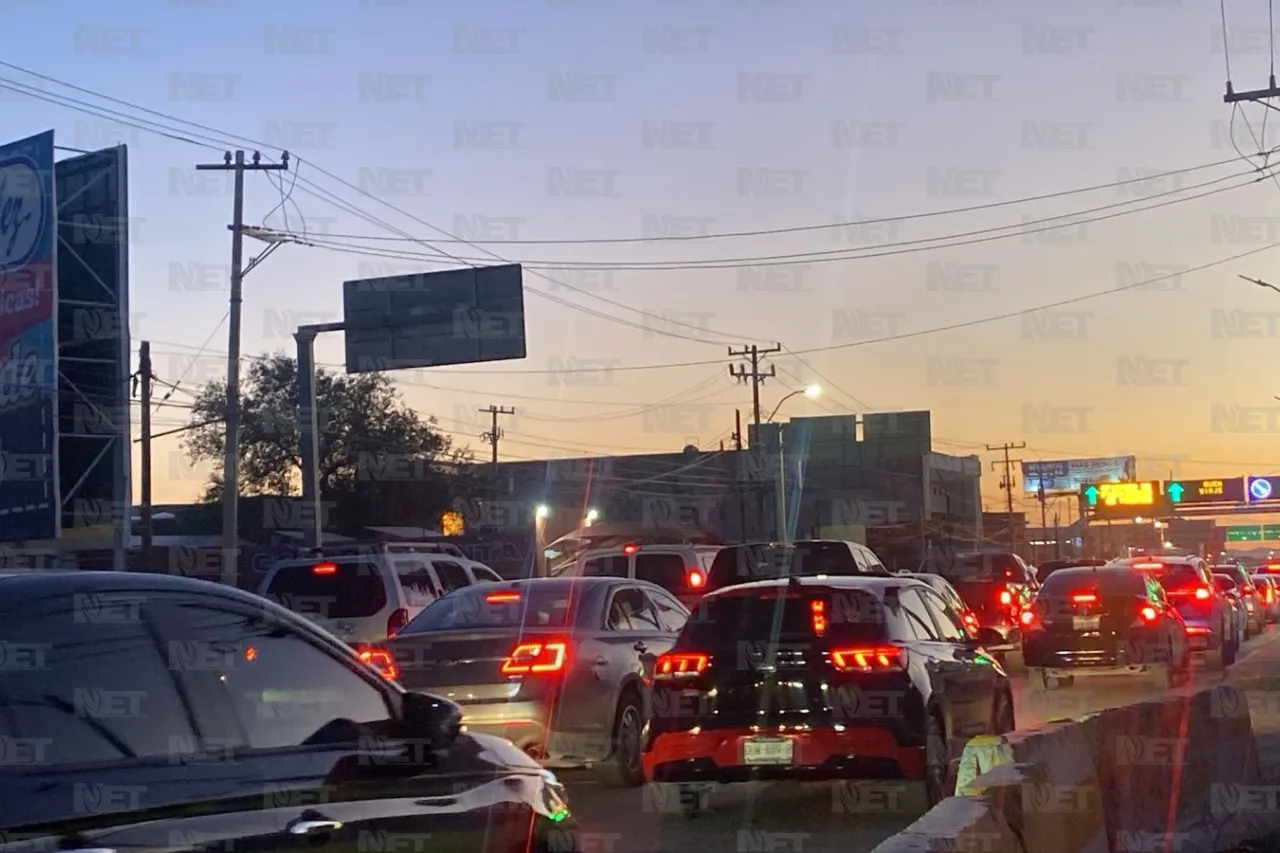 Más de una hora para cruzar a El Paso