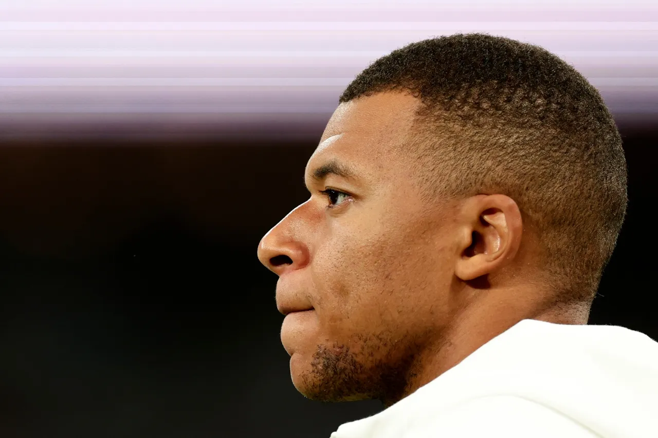 Mbappé rechaza mediación en litigio con el PSG por 60 millones