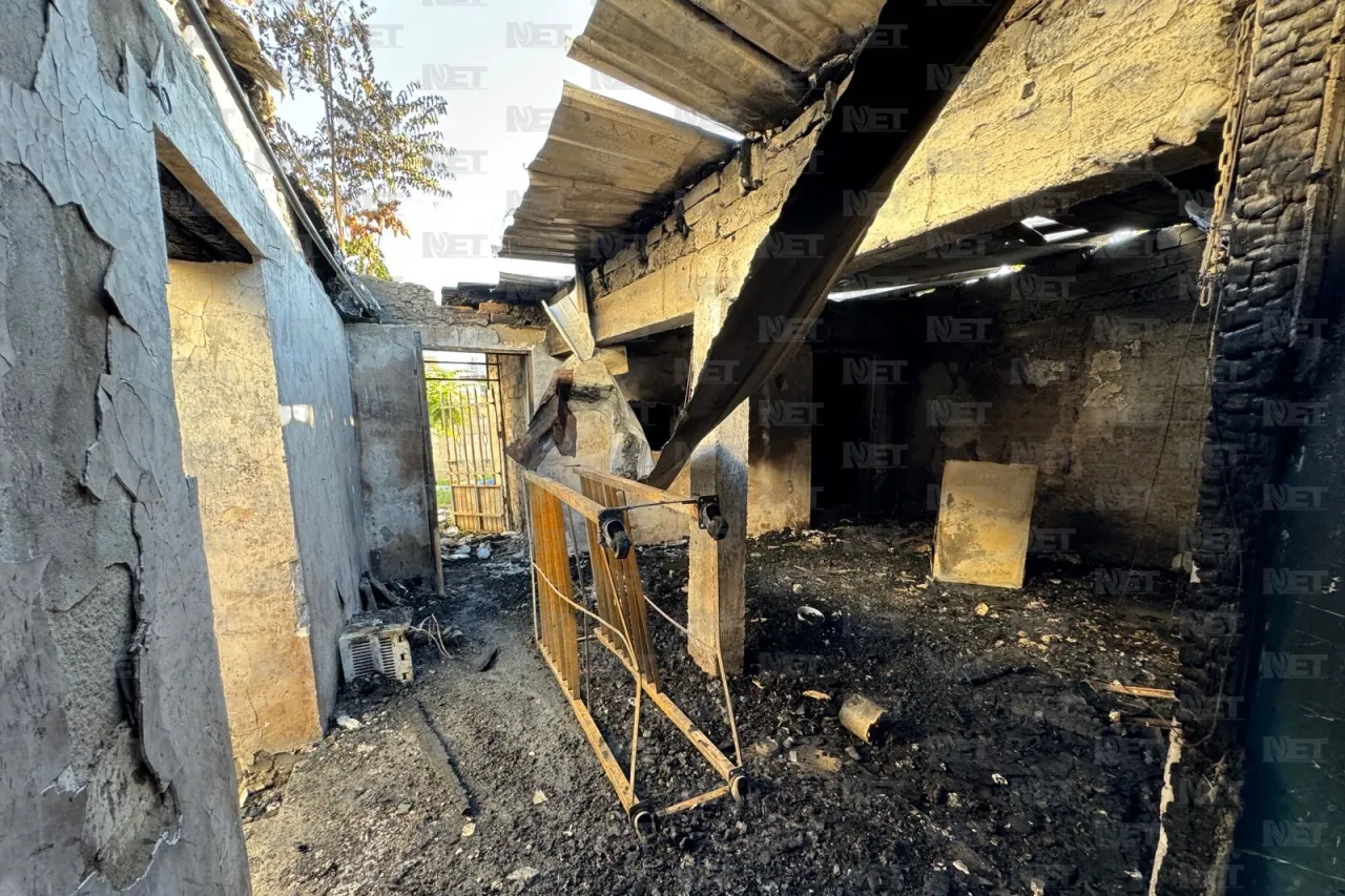 Arde cuarto de casa en la colonia Revolución Mexicana