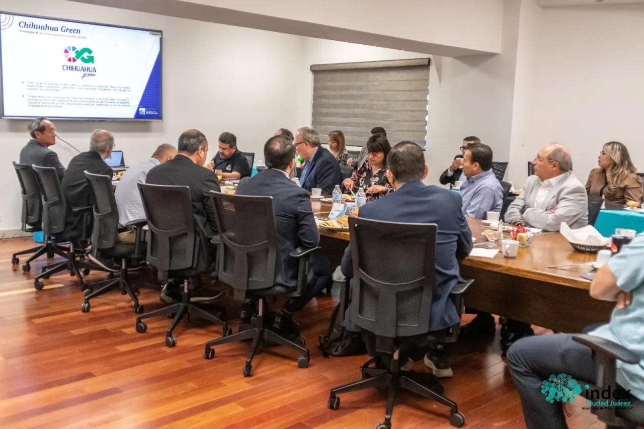 Lideres de la industria maquiladora se reunieron con titular de SIDE