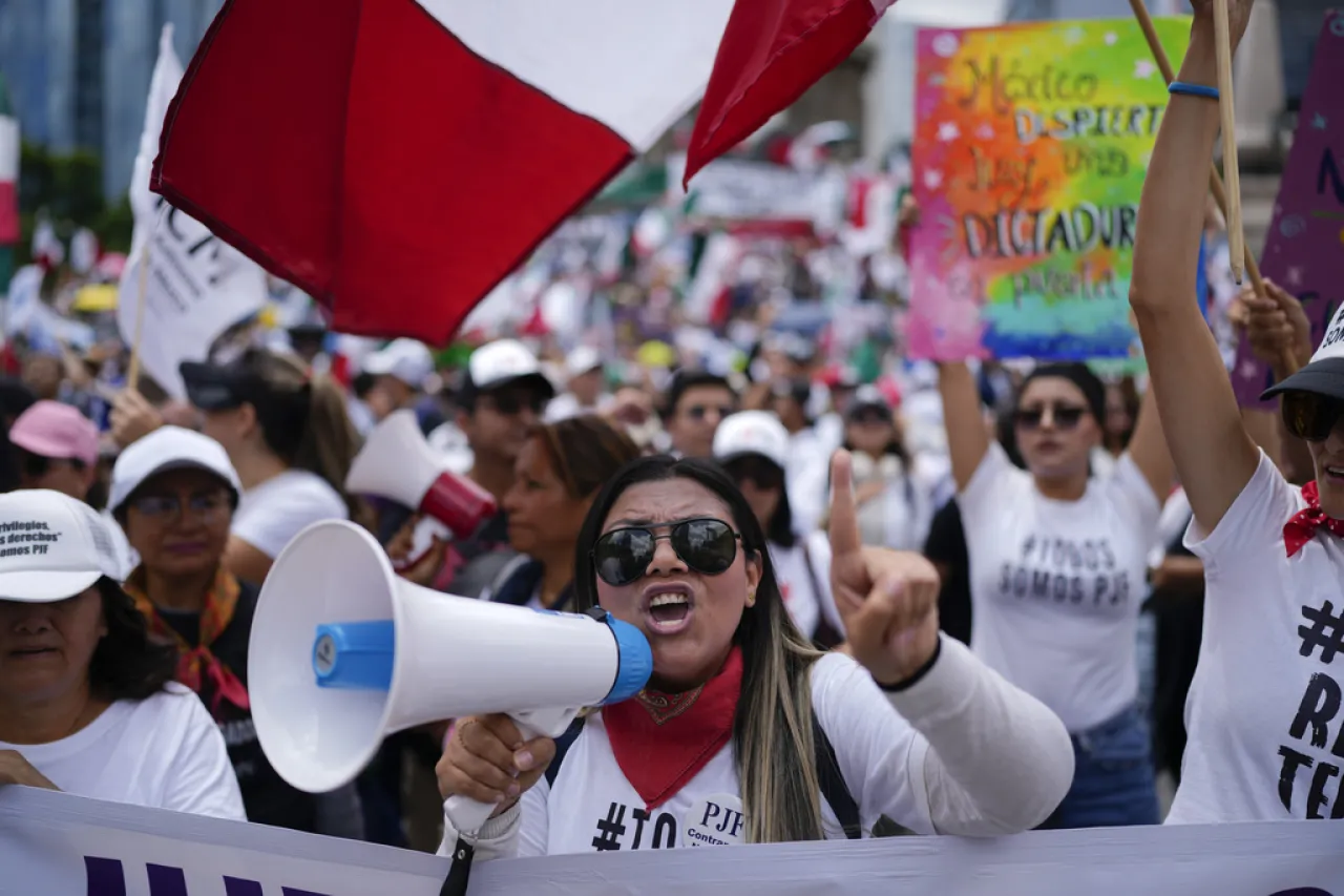 Convocan trabajadores del PJF a marcha el día de posesión de Sheinbaum