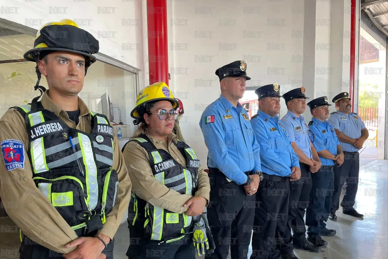 Entregan mochilas y despensas al Cuerpo de Bomberos de Juárez