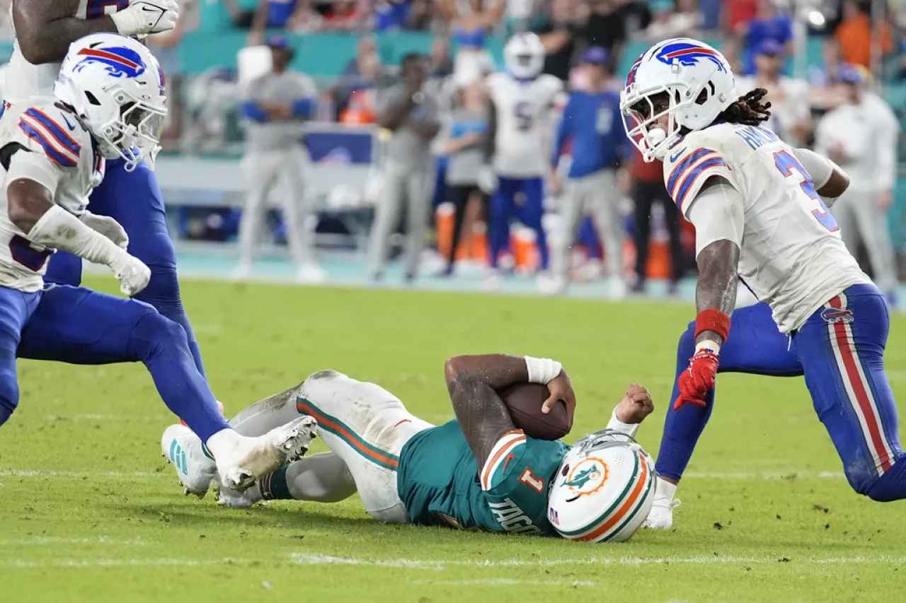 Tagovailoa sufre conmoción cerebral y abandona partido Dolphins-Bills