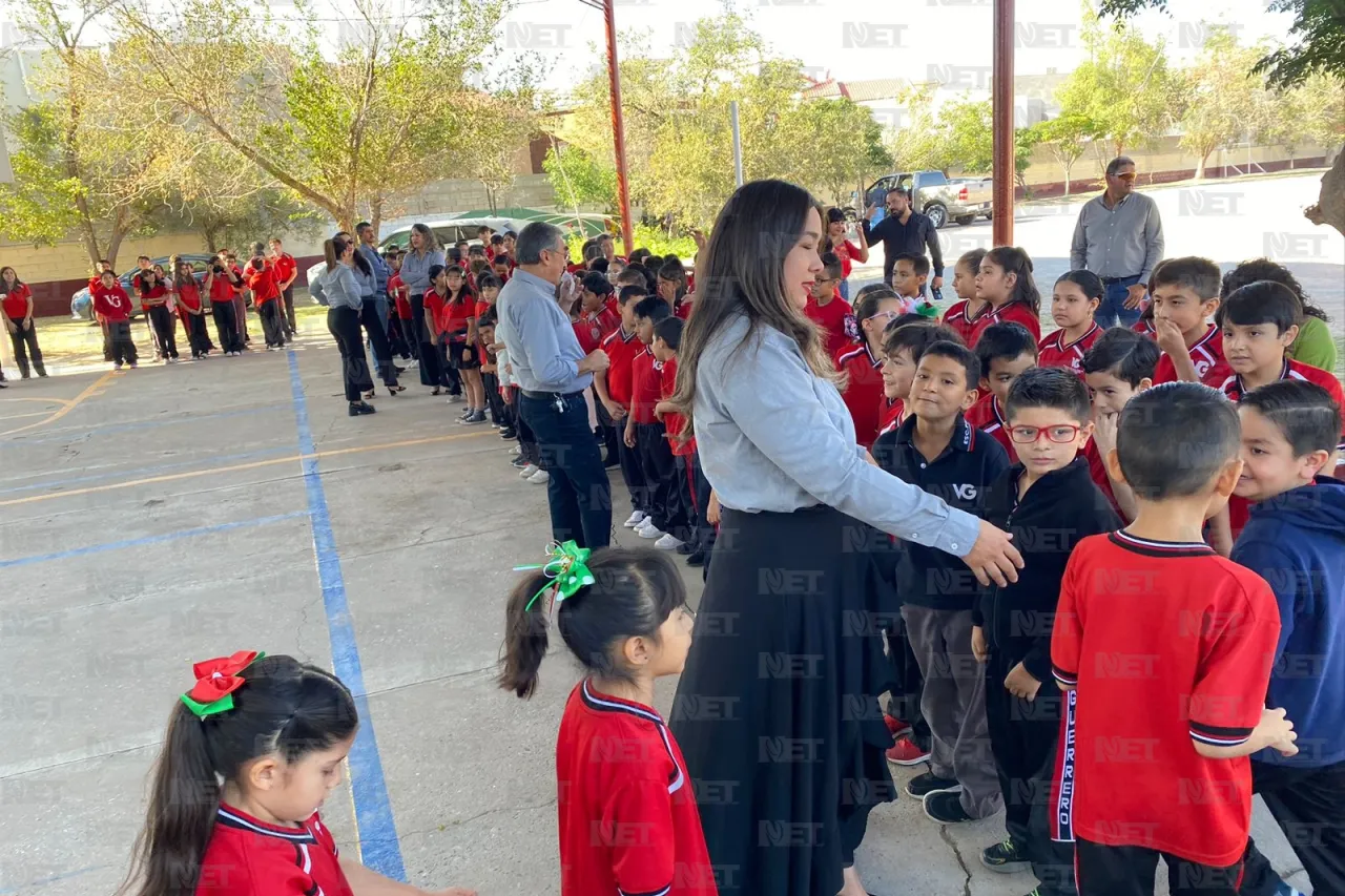 Benefician a estudiantes de la Vicente Guerrero con mejoras al plantel