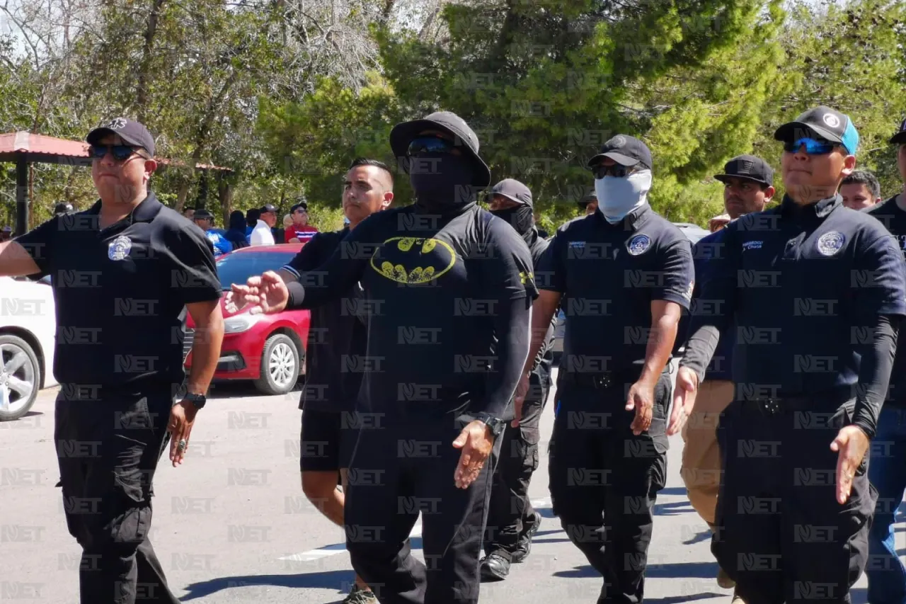 Bomberos y rescatistas ensayan para el desfile del 16 de Septiembre