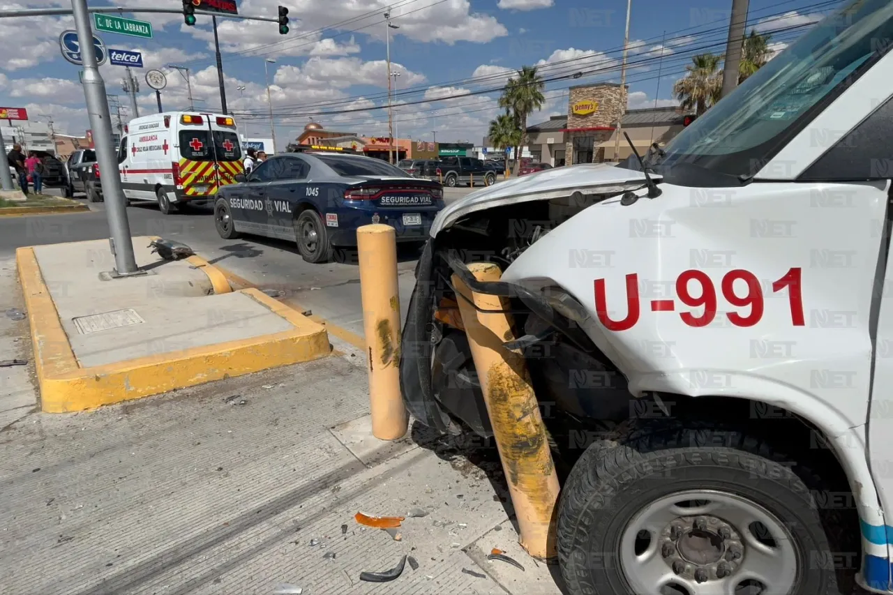 Dos choques de ambulancias, suman más de cinco heridos