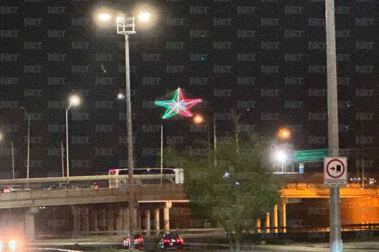 La Estrella de El Paso se ilumina con los colores de la Bandera de México