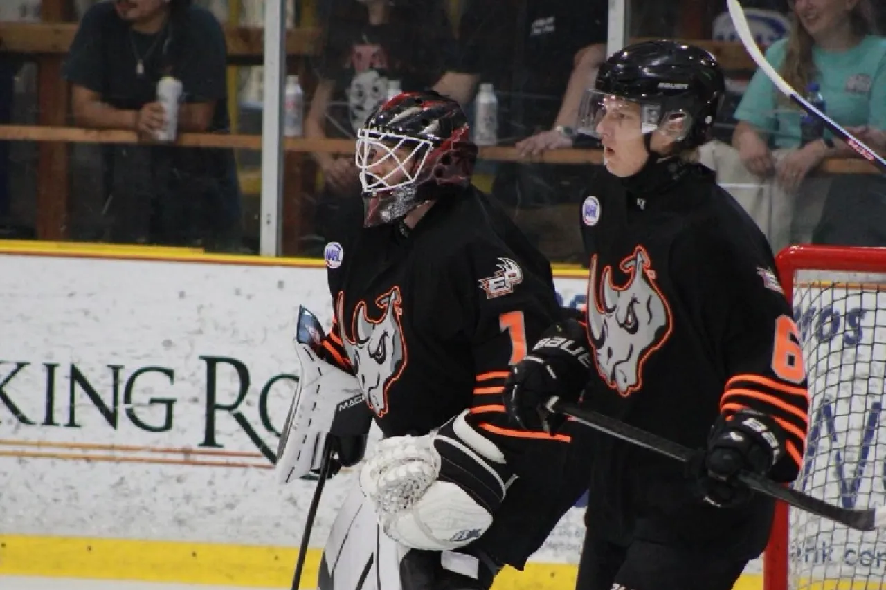 Se llevan Rhinos de El Paso tercera victoria del año en el NAHL Showcase