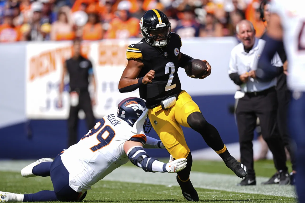 Derrotan Steelers a Broncos