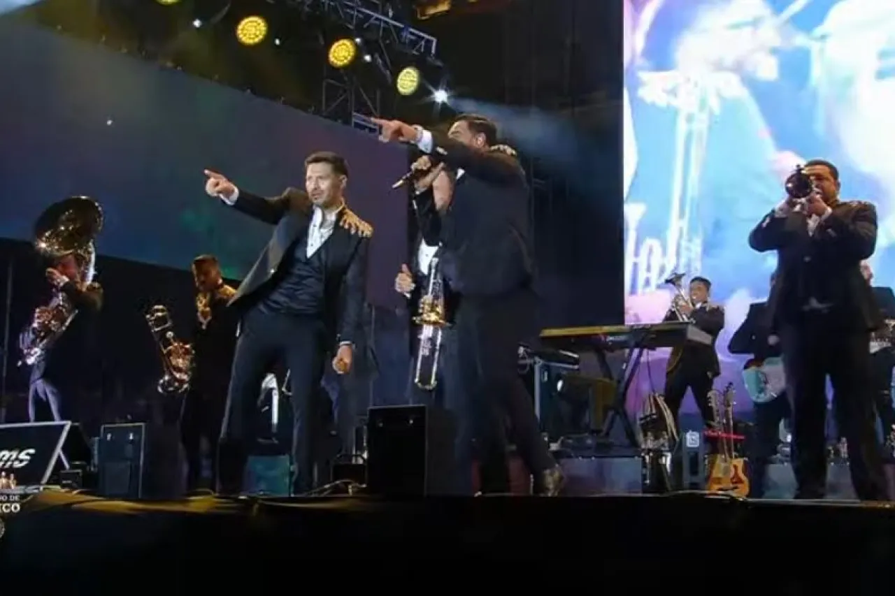 Así suena la Banda MS desde el Zócalo de la CDMX