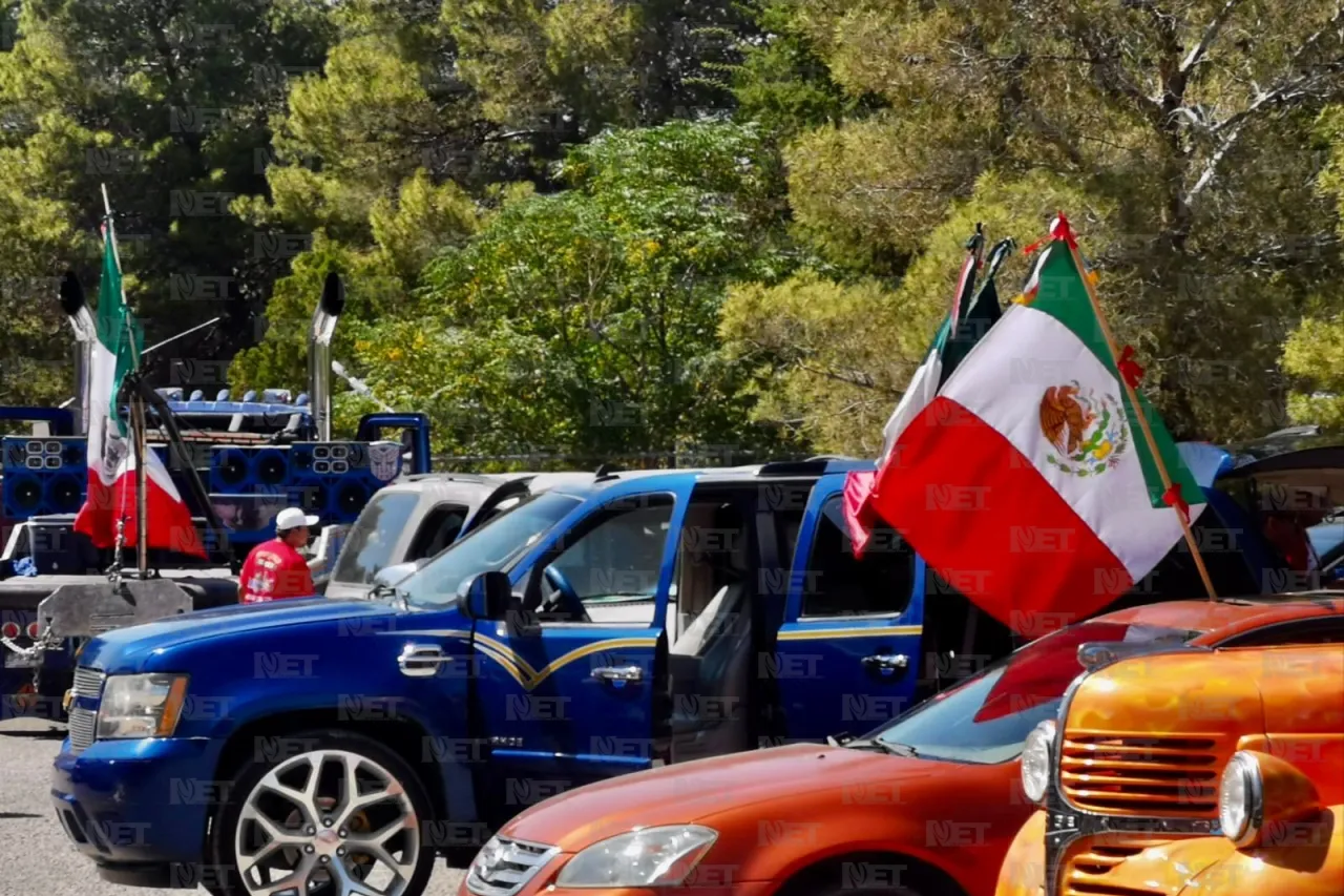 El Chamizal se pone ‘mexa’; clubes de autos hacen el ‘Cruisin patrio’