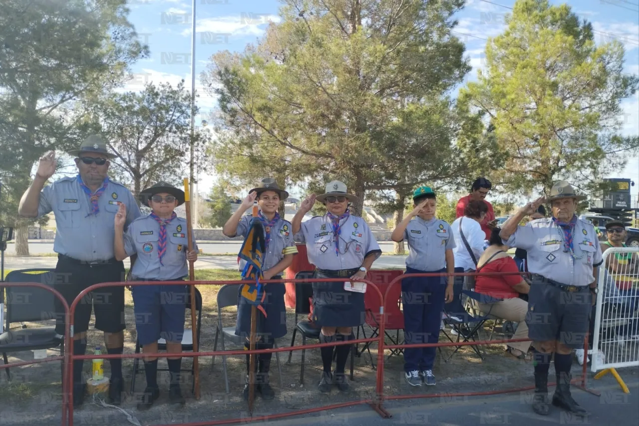 Comienzan a llegar espectadores del desfile de Independencia