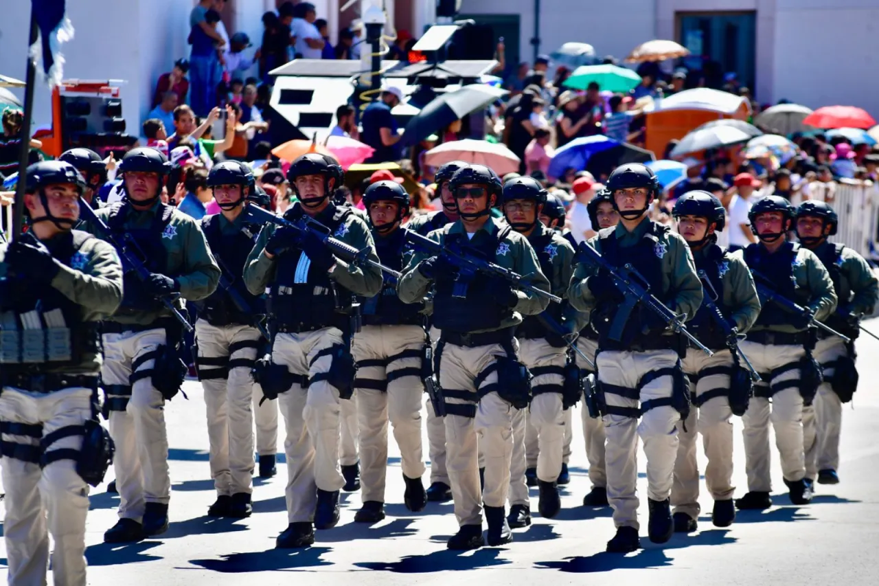 Chihuahua: Participan más de 400 policías del estado en desfile de Independencia